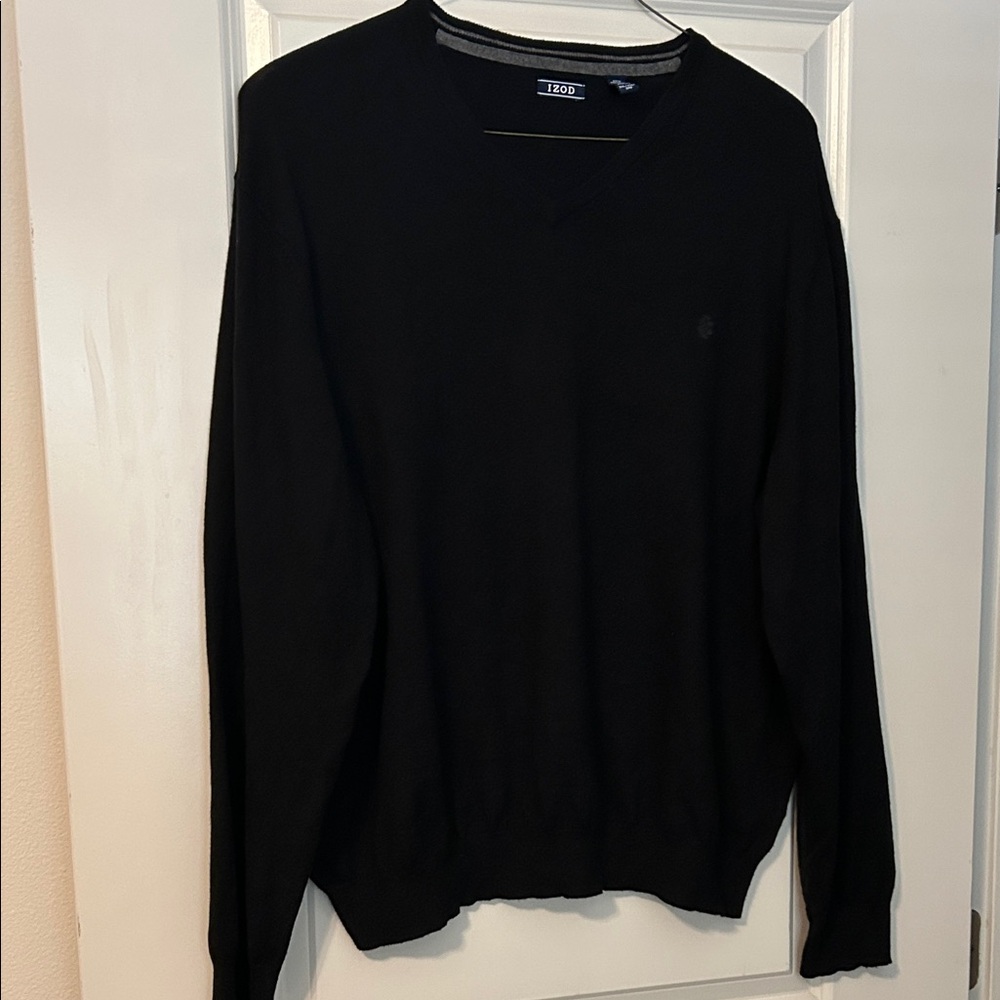 IZOD Men's V-Neck Black Sweater